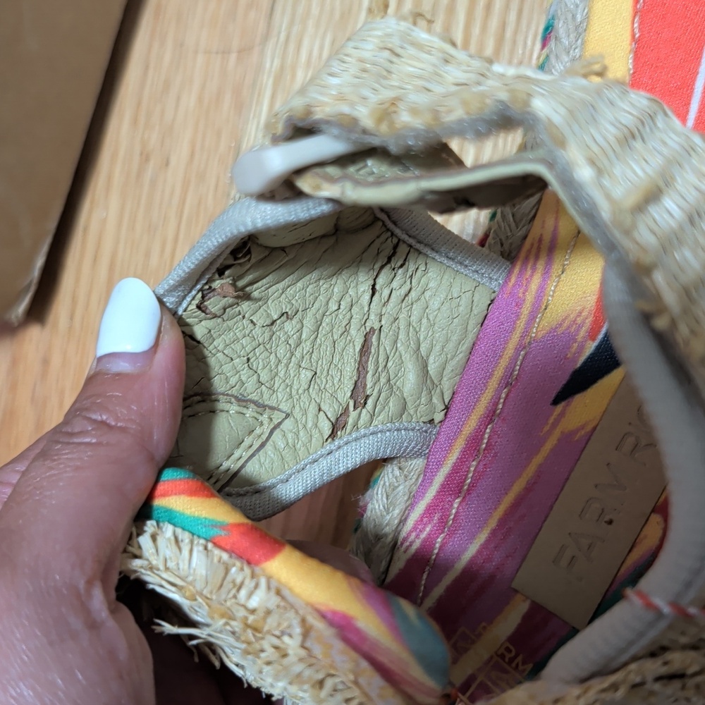 NWT FARM RIO COLORFUL TOUCANS PLATFORM RAFFIA VELCRO SANDAL - Picture 11 of 11